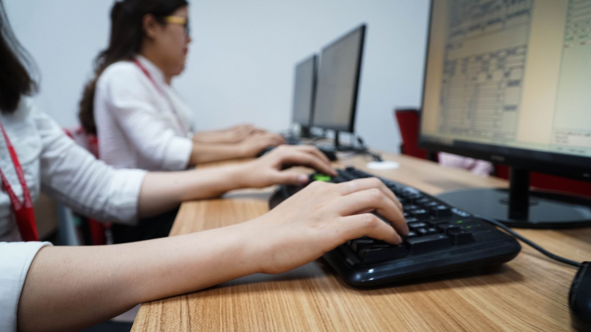 データ処理及び加工サービス