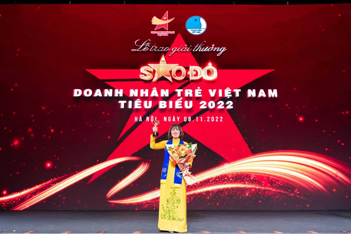 LỄ TRAO GIẢI THƯỞNG SAO ĐỎ – DOANH NHÂN TRẺ VIỆT NAM TIÊU BIỂU NĂM 2022