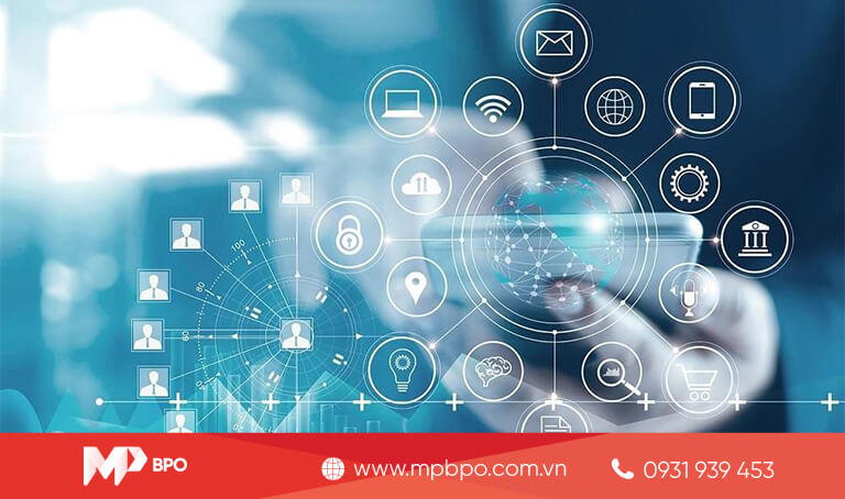 DIGITAL TRANSFORMATION IN GOVERNMENT AGENCIES: ROLES AND CHALLENGES