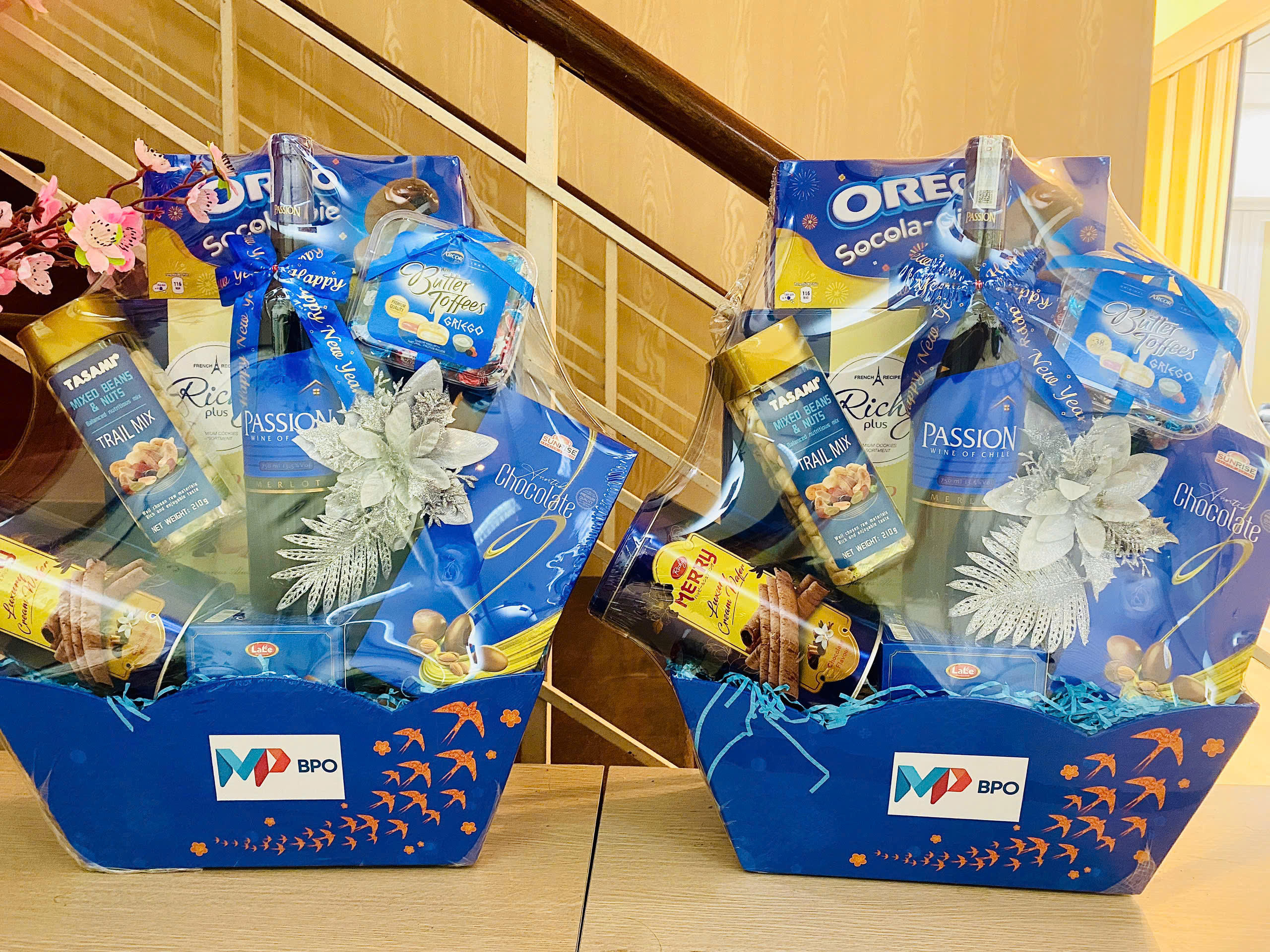 XUÂN ẤT TỴ 2025 – QUÀ TẾT TRAO TAY, ĐONG ĐẦY HẠNH PHÚC