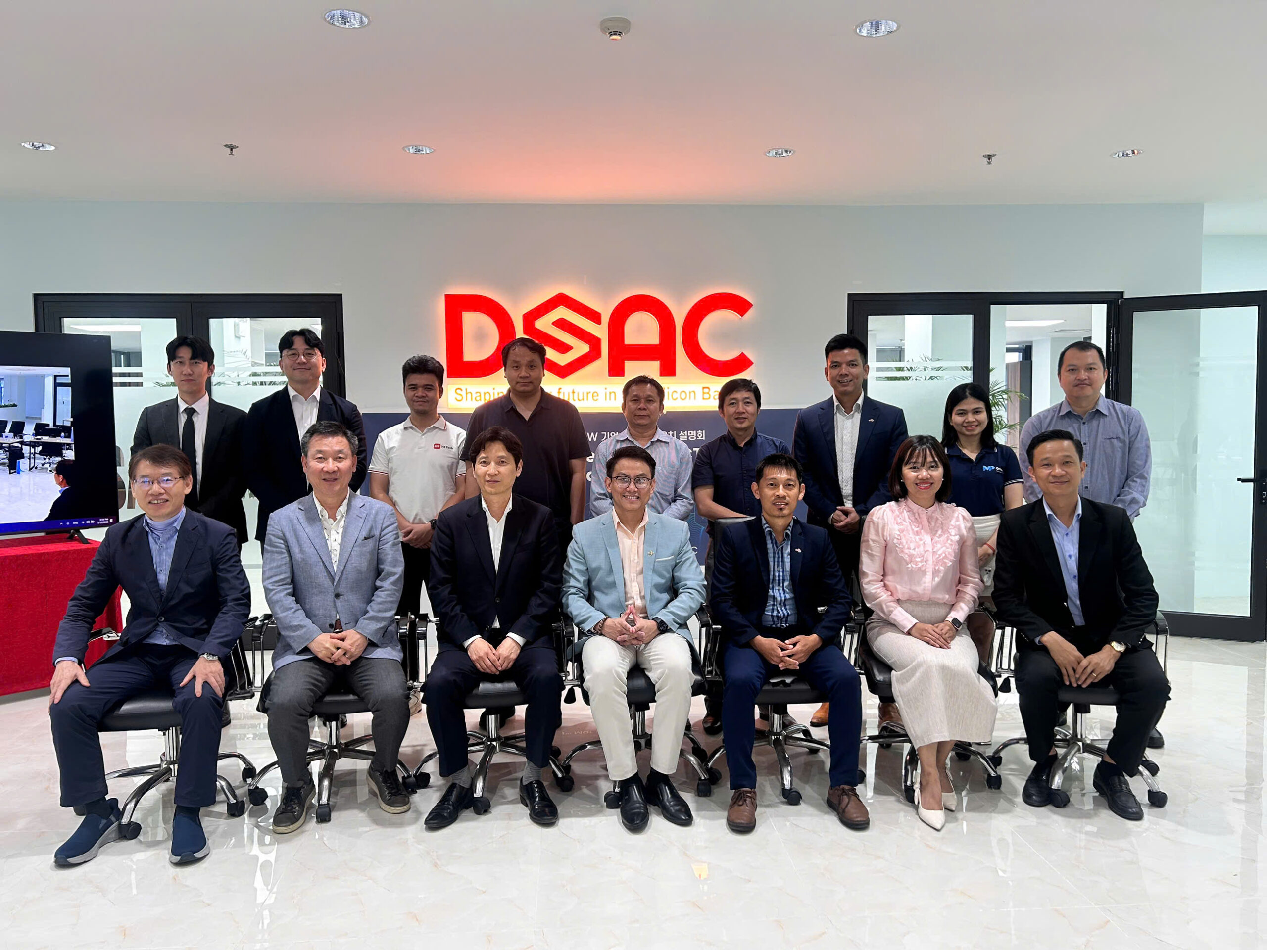 MPBPO THAM GIA HỘI THẢO VỚI DGFEZ: CƠ HỘI KẾT NỐI VÀ HỢP TÁC TRONG LĨNH VỰC ICT